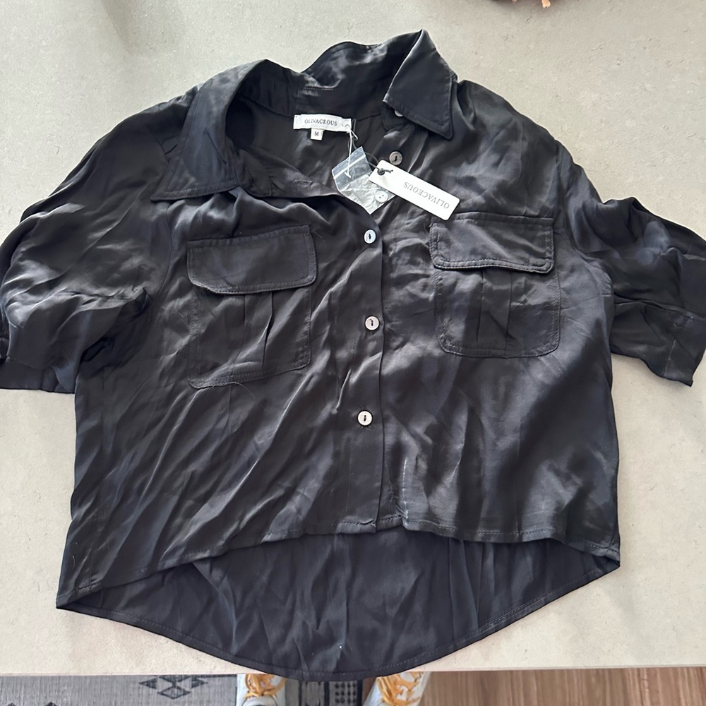 Oliviaceous Black Top- NWT